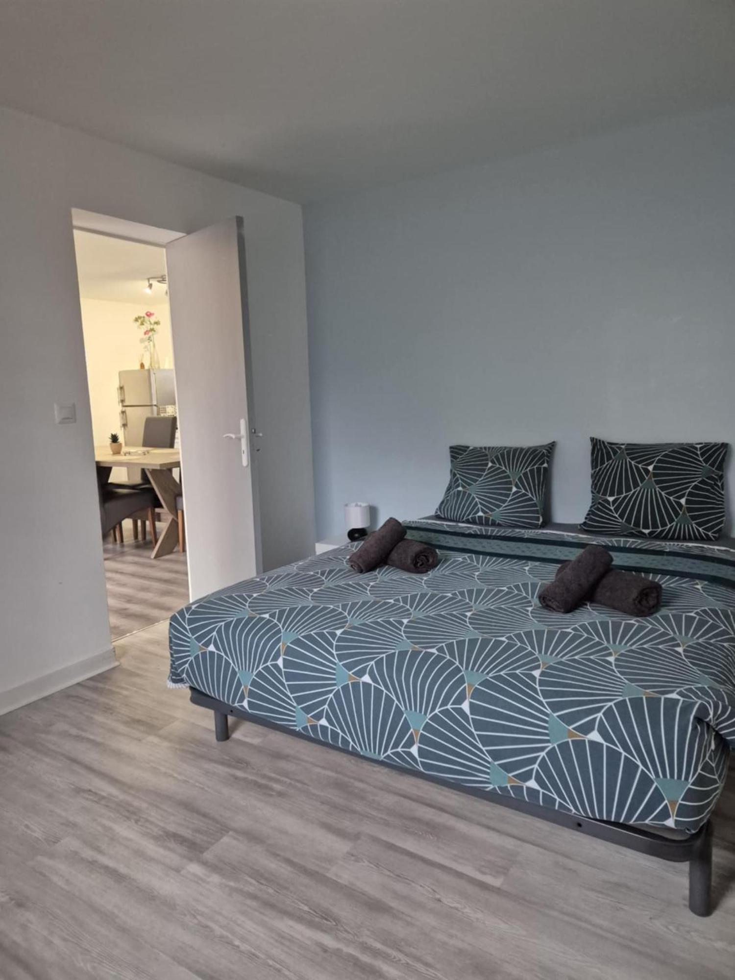 Appartements Lannion Proche Centre, Cotes De Granit Rose Room photo